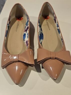 BCBGeneration Nude Patent Bow Pointed-Toe Flats
